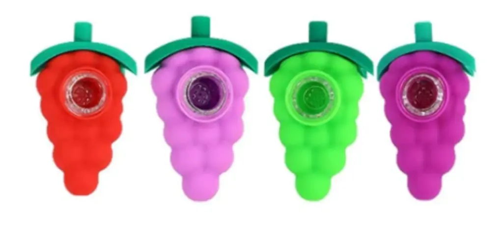 SILICONE GRAPE HAND PIPE
